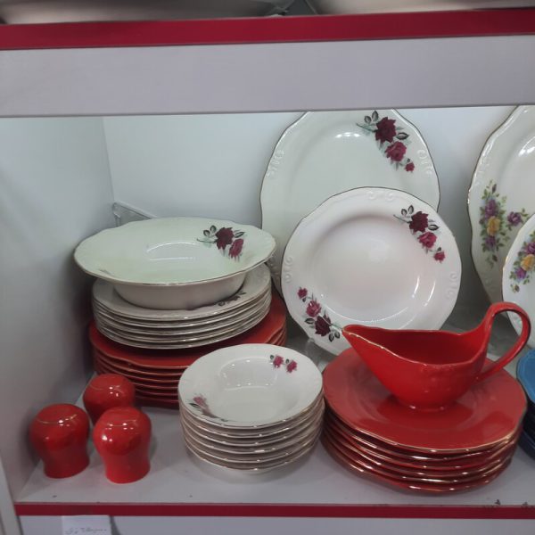 سرویس غذاخوری 30 پارچه چینی برند توس